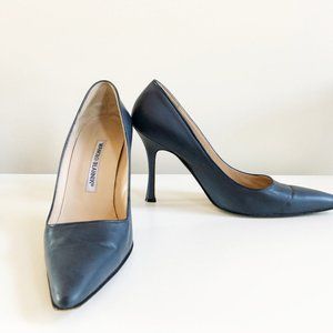 Manolo Blahnik Leather Blue Pointed Toe Heal Pump